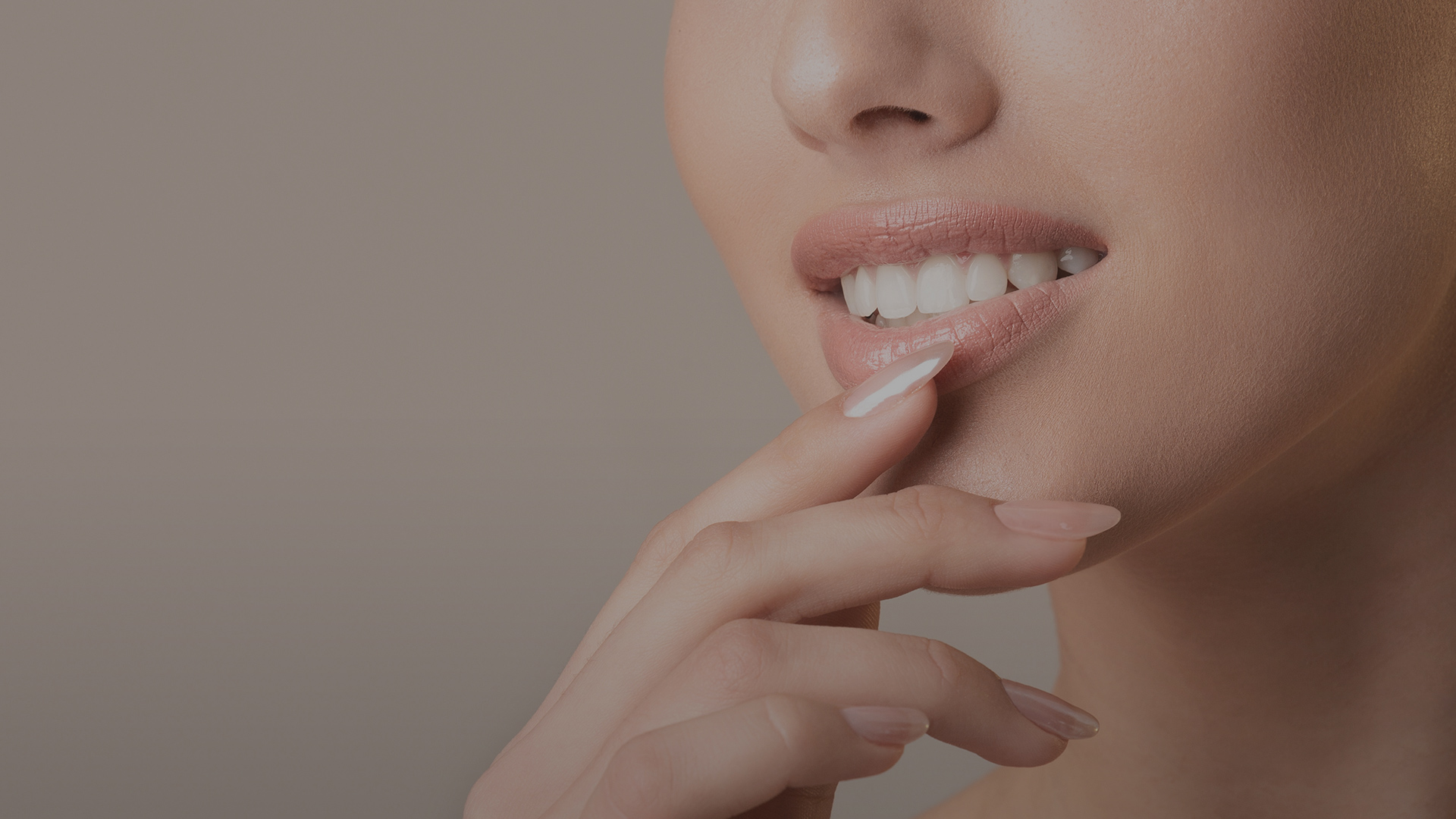 Hollywood Dental Smile GINZA